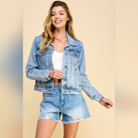 Veveret Button Up Pearl Detail Long Sleeve Denim Jacket - Picture 3 of 10